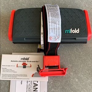 Mifold grab-and-go booster